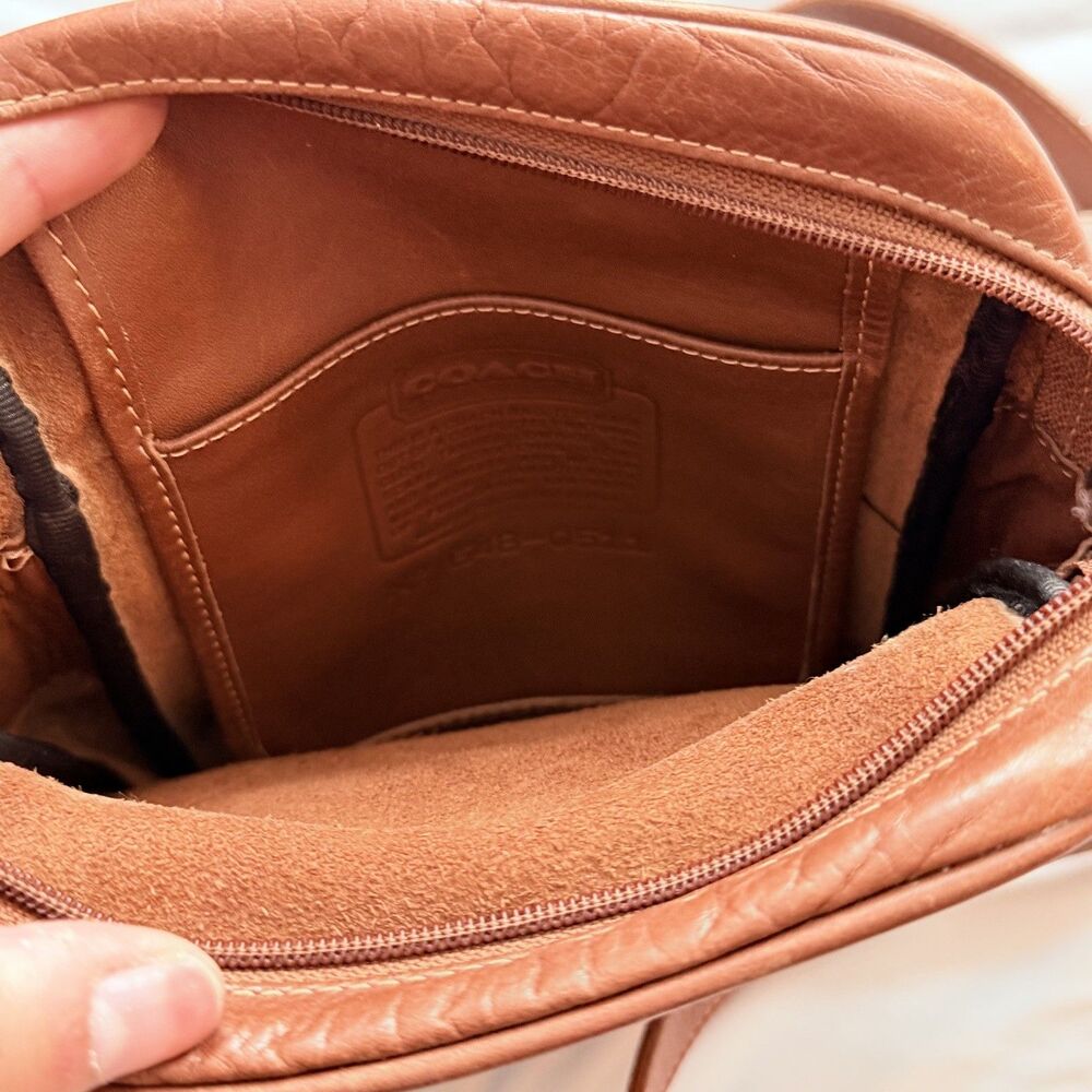 Coach International Travel Bag 0511 | British tan crossbody vintage bag - Picture 5 of 8